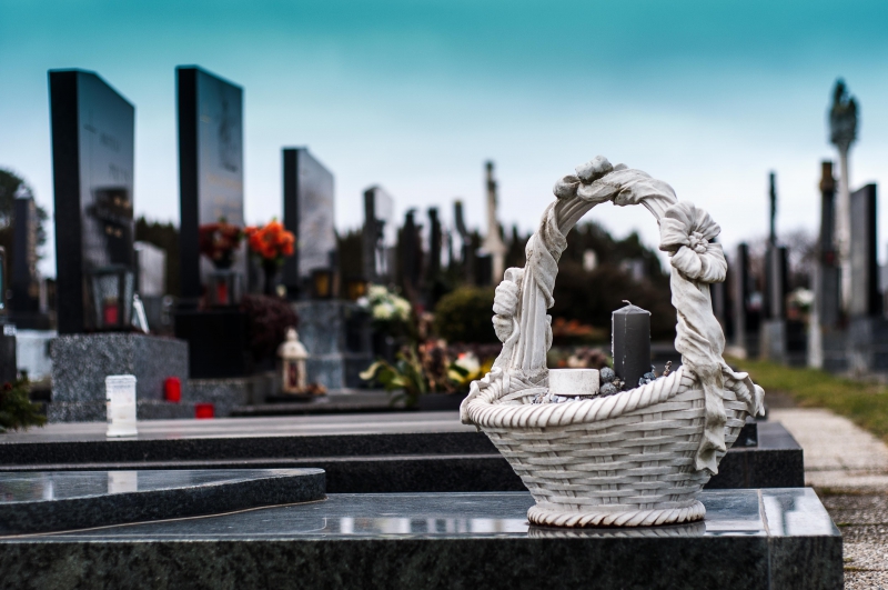 funeraire-LE CASTELLET-min_cemetery-1758349